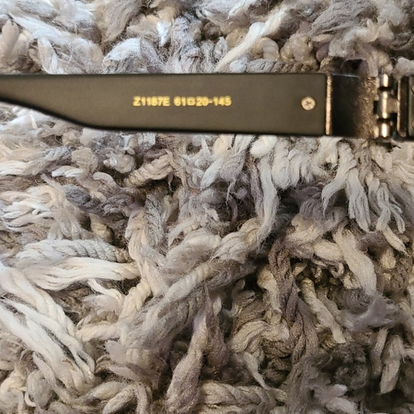 AUTHENTIC LOUIS VUITTON SUNGLASSES Z1187E - Picture 4 of 4